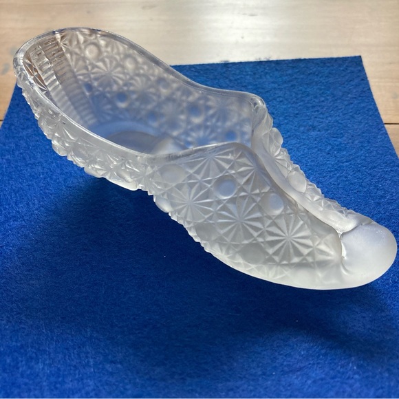 Frosted Crystal Glass Shoe - Bryce Brothers C. 1880s - Picture 8 of 8